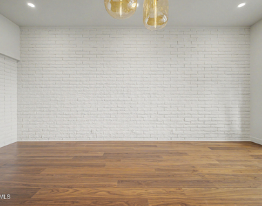 3736 E Montecito Avenue - Photo Thumbnail 16