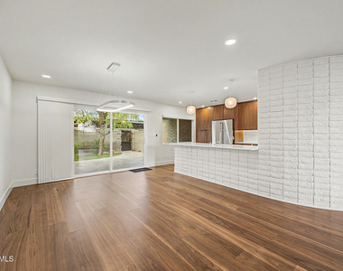 3736 E Montecito Avenue - Photo Thumbnail 17