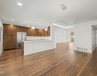 3736 E Montecito Avenue - Photo Thumbnail 18