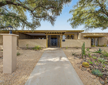 3736 E Montecito Avenue - Photo Thumbnail 9