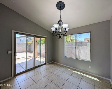 13959 W Country Gables Drive - Photo Thumbnail 17