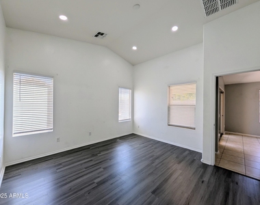 13959 W Country Gables Drive - Photo Thumbnail 21