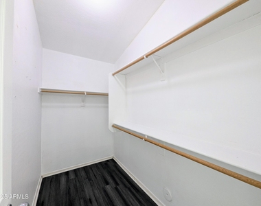 13959 W Country Gables Drive - Photo Thumbnail 24