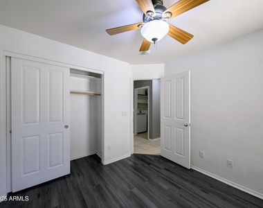 13959 W Country Gables Drive - Photo Thumbnail 45