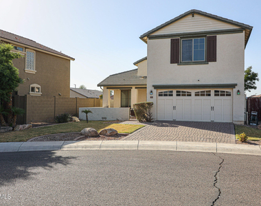 6280 S 251st Drive - Photo Thumbnail 2