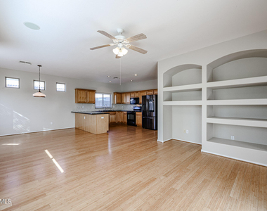 6280 S 251st Drive - Photo Thumbnail 13