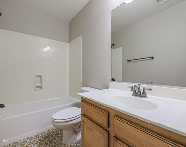 6280 S 251st Drive - Photo Thumbnail 27