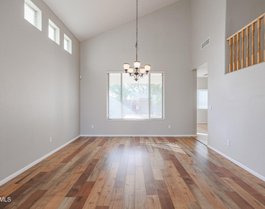 6280 S 251st Drive - Photo Thumbnail 10