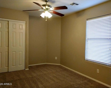 43540 W Bedford Drive - Photo Thumbnail 13