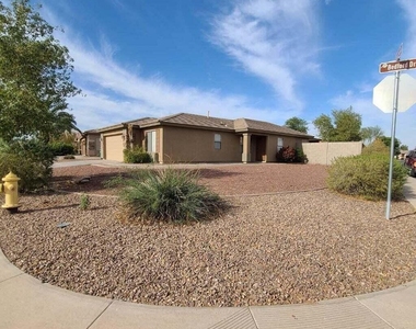 43540 W Bedford Drive - Photo Thumbnail 2