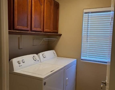 43540 W Bedford Drive - Photo Thumbnail 11