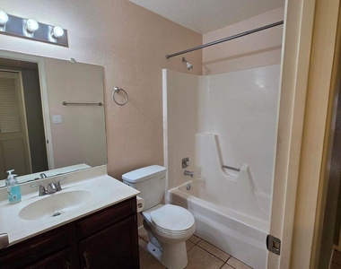 4540 W Maryland Avenue - Photo Thumbnail 7
