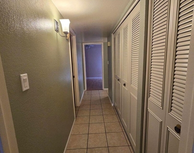 4540 W Maryland Avenue - Photo Thumbnail 5