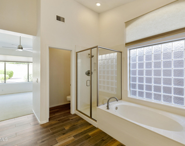 9060 E La Posada Court - Photo Thumbnail 15
