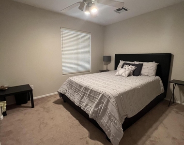1910 W Park Place - Photo Thumbnail 19