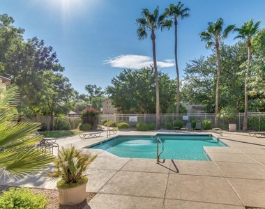 1910 W Park Place - Photo Thumbnail 24