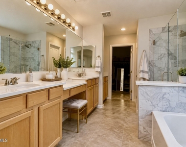 1910 W Park Place - Photo Thumbnail 15