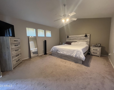 1910 W Park Place - Photo Thumbnail 14