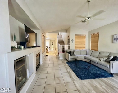 1910 W Park Place - Photo Thumbnail 6