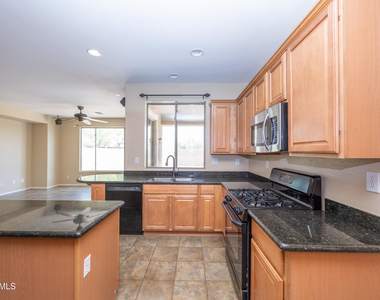 2023 W Shackleton Drive - Photo Thumbnail 15