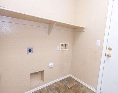 2023 W Shackleton Drive - Photo Thumbnail 28