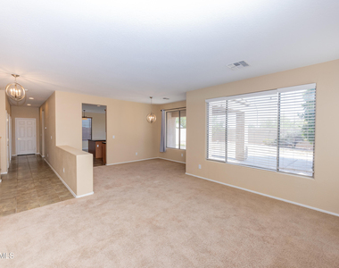 2023 W Shackleton Drive - Photo Thumbnail 6