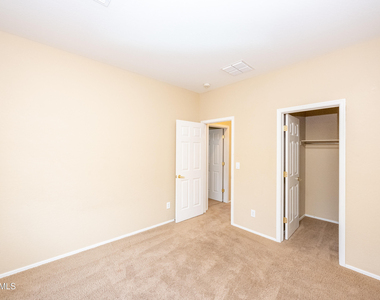 2023 W Shackleton Drive - Photo Thumbnail 41