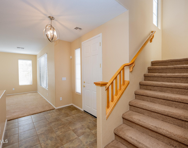2023 W Shackleton Drive - Photo Thumbnail 7