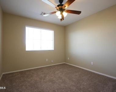 40435 N Acadia Court - Photo Thumbnail 16