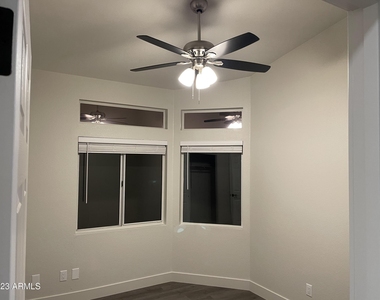 1539 E Beacon Drive - Photo Thumbnail 9