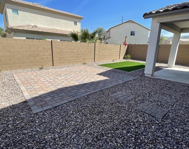 9430 E Sector Drive - Photo Thumbnail 8