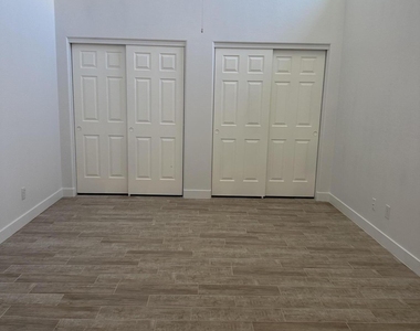 2861 N Rosa Lane - Photo Thumbnail 4