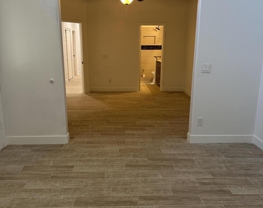 2861 N Rosa Lane - Photo Thumbnail 8