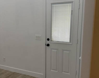 2861 N Rosa Lane - Photo Thumbnail 9