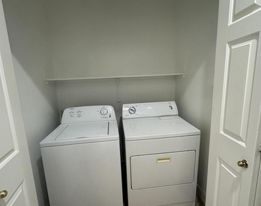 2861 N Rosa Lane - Photo Thumbnail 5
