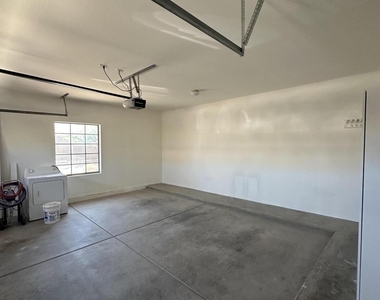 2861 N Rosa Lane - Photo Thumbnail 13