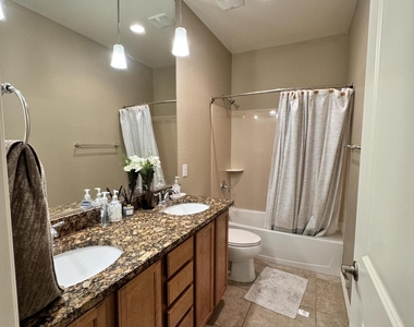 172 E Crescent Place - Photo Thumbnail 38