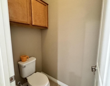 172 E Crescent Place - Photo Thumbnail 18