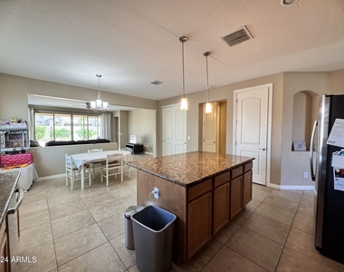 172 E Crescent Place - Photo Thumbnail 26