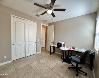 172 E Crescent Place - Photo Thumbnail 32