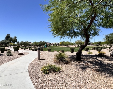 172 E Crescent Place - Photo Thumbnail 40