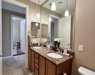 172 E Crescent Place - Photo Thumbnail 37