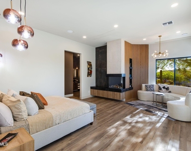 13412 N 14th Place - Photo Thumbnail 28