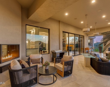 13412 N 14th Place - Photo Thumbnail 57