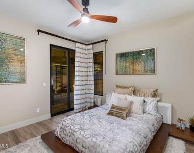 13412 N 14th Place - Photo Thumbnail 43