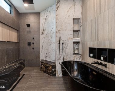 13412 N 14th Place - Photo Thumbnail 35