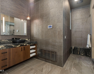 13412 N 14th Place - Photo Thumbnail 32