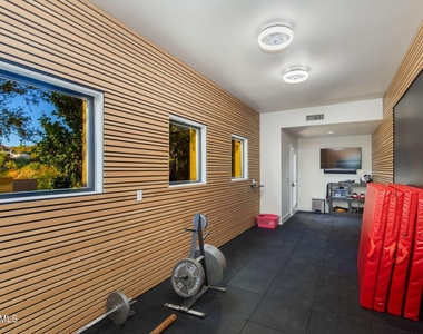 13412 N 14th Place - Photo Thumbnail 48
