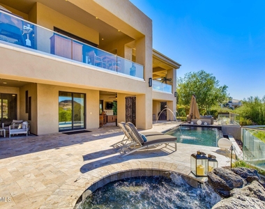 13412 N 14th Place - Photo Thumbnail 86