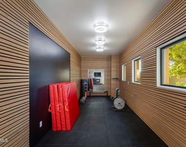 13412 N 14th Place - Photo Thumbnail 47